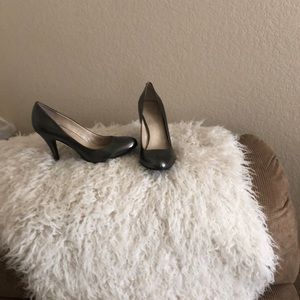 Round Toe pumps